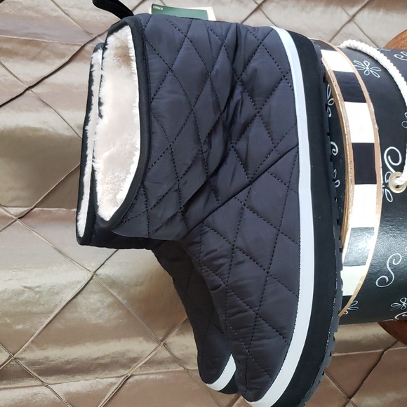 NWT- Kamik ‘Puffy Mid’ Bootie Slipper - Picture 4 of 8